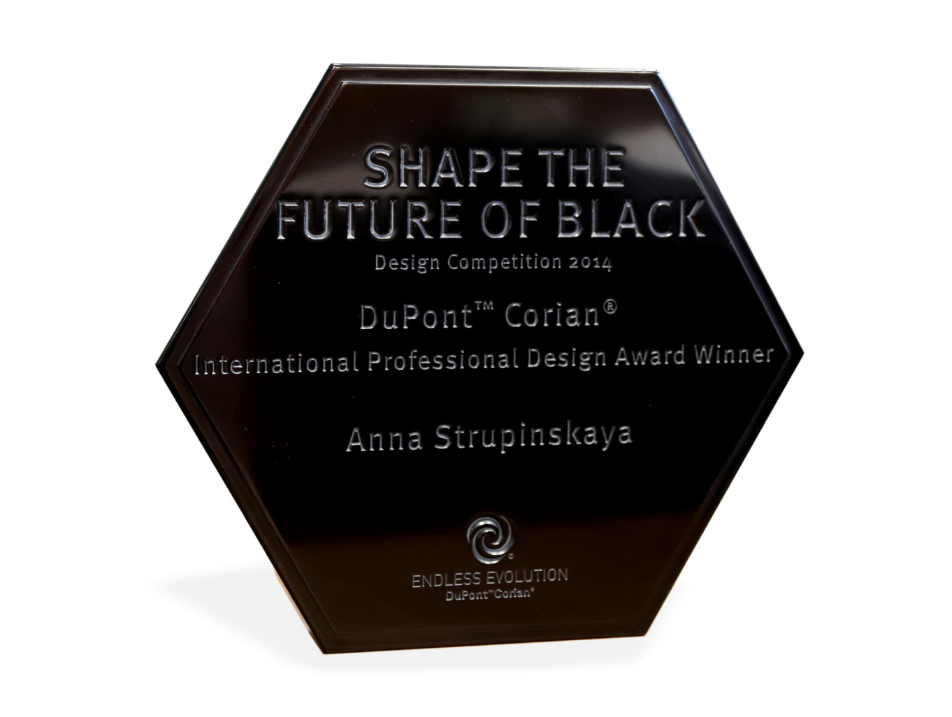 Представили черный по-новому: DuPont™ Shape the Future of Black Представили черный по-новому: DuPont™ Shape the Future of Black